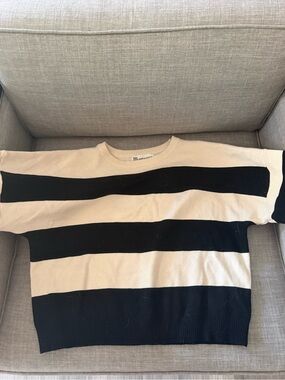 No Boundaries Women’s Crewneck Sweater in Black and Cream